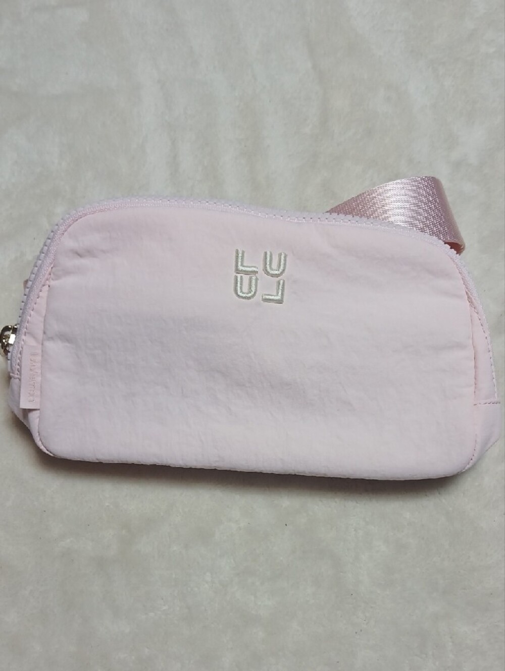 lululemon Everywhere Belt Bag Light Pink Crossbody - Picture 3 of 7